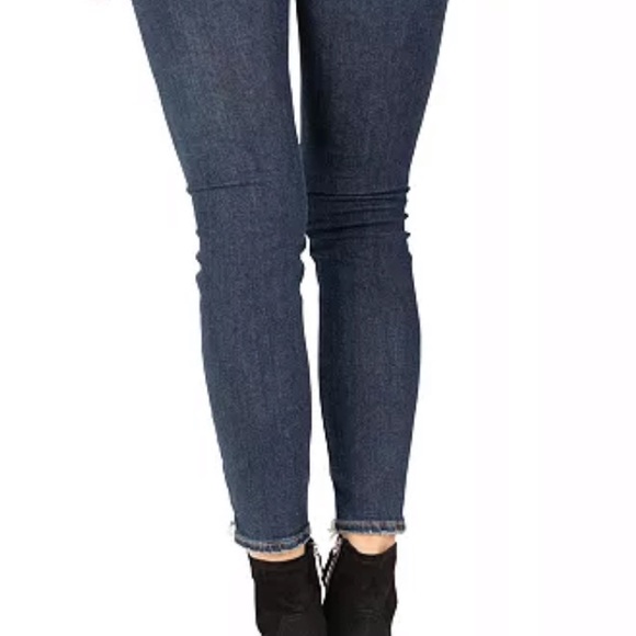 Silver Jeans - Picture 13 of 14